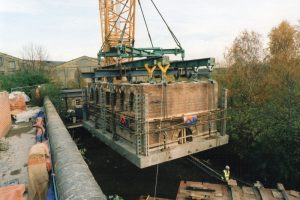 St Pancras Waterpoint project - unloading lower section at new site