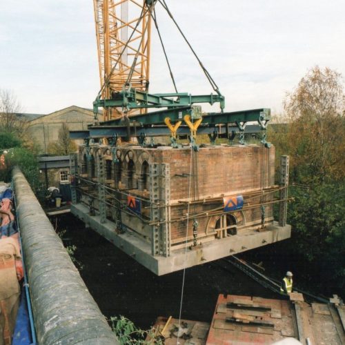St Pancras Waterpoint project - unloading lower section at new site